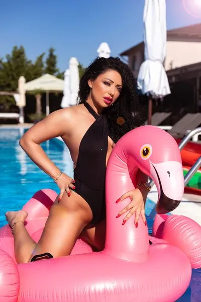 Live sex webcam photo for AnneThompson #290170537