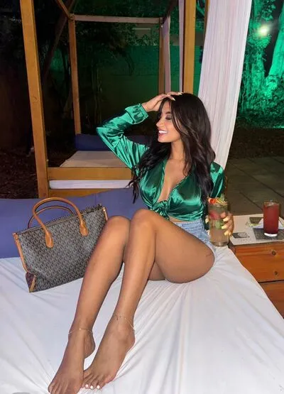 Live sex webcam photo for AnniieAdams #290120111