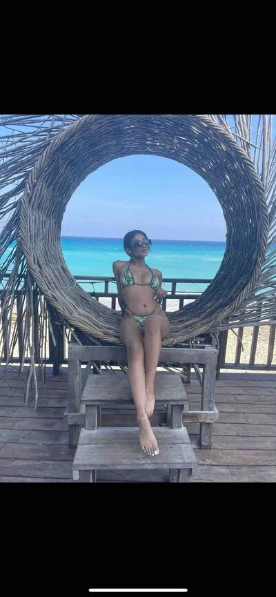 Live sex webcam photo for AnniieAdams #290120184