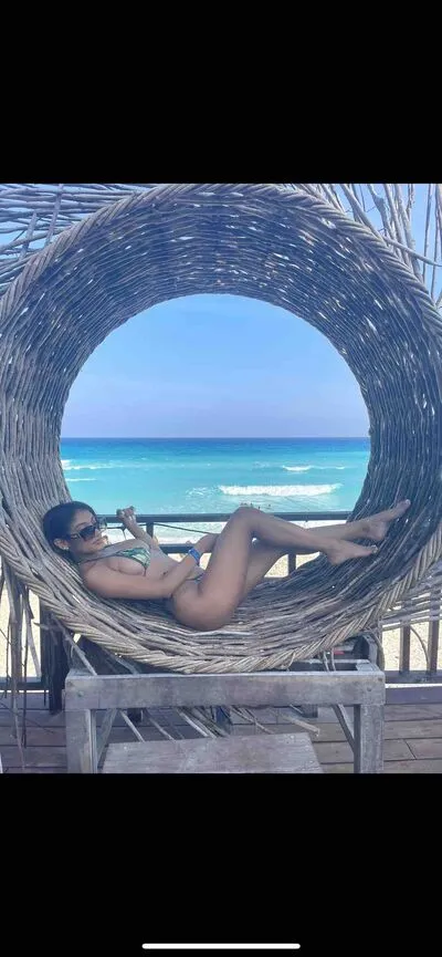 Live sex webcam photo for AnniieAdams #290120185