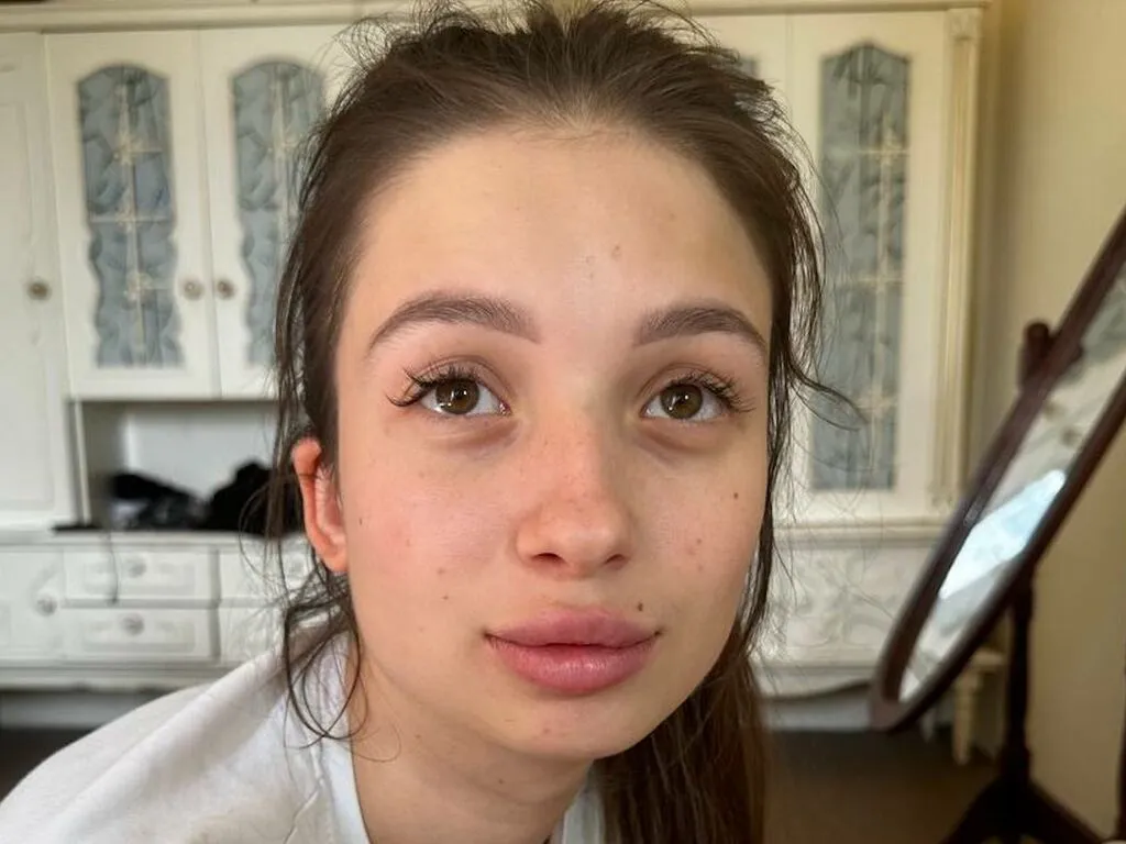 Live sex webcam photo for AntDiana #276517683