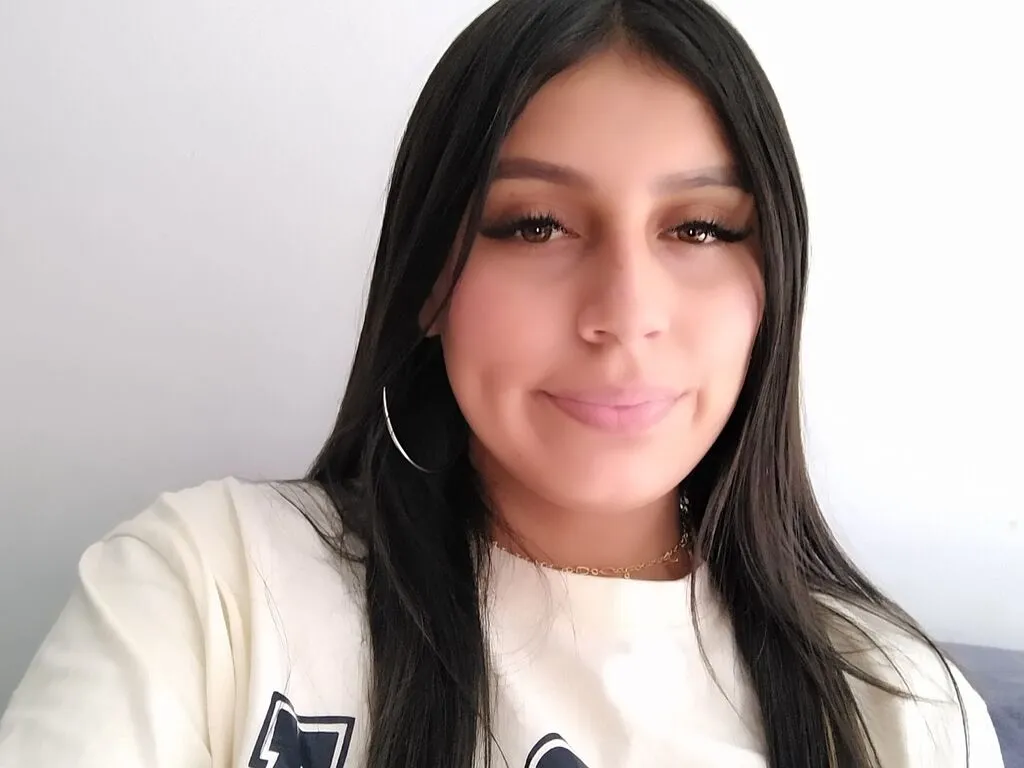 Live sex webcam photo for AntonelaGreco #276477401
