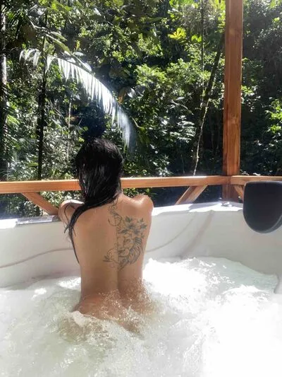 Live sex webcam photo for AntonellaCossio #290167703