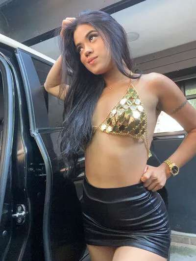 Live sex webcam photo for AntonellaCossio #290167714