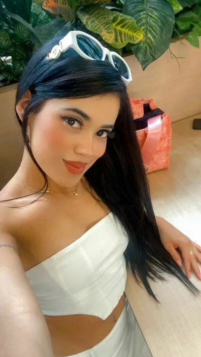 Live sex webcam photo for AntonellaCossio #290167720