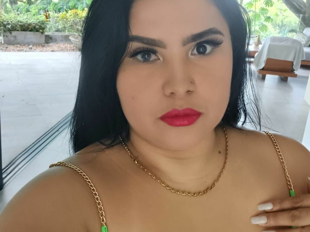 Live sex webcam photo for AntonellaDevis #276383032