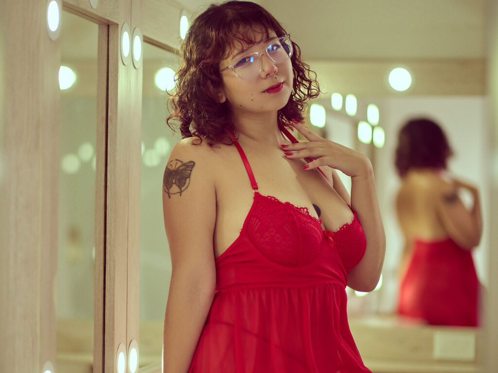 Live sex webcam photo for AntonellaRaw #276154575