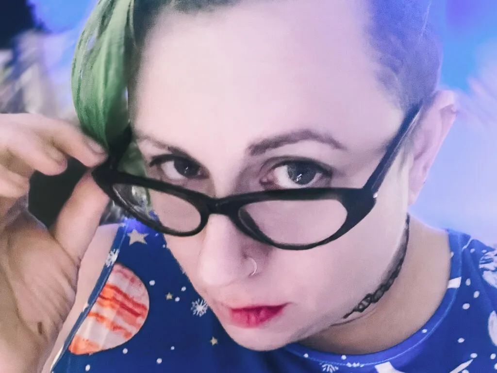 Live sex webcam photo for AnyaMalone #277930670