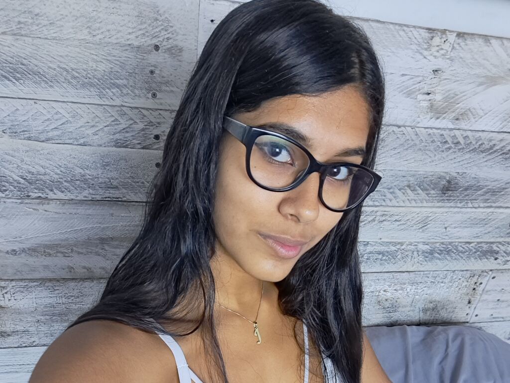 Live sex webcam photo for AprilGotopo #277610976