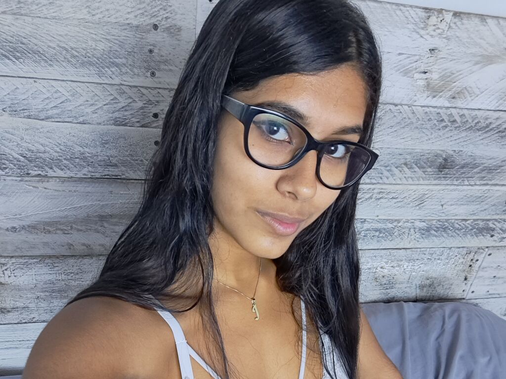 Live sex webcam photo for AprilGotopos #277618326