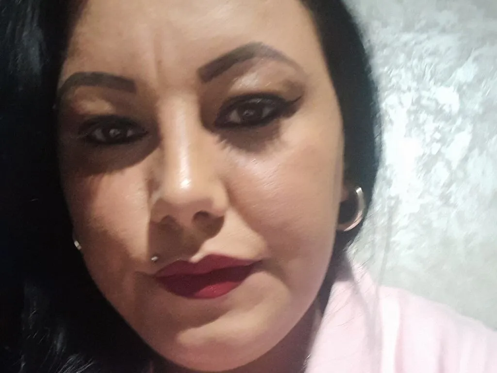 Live sex webcam photo for AriaSuse #276513894