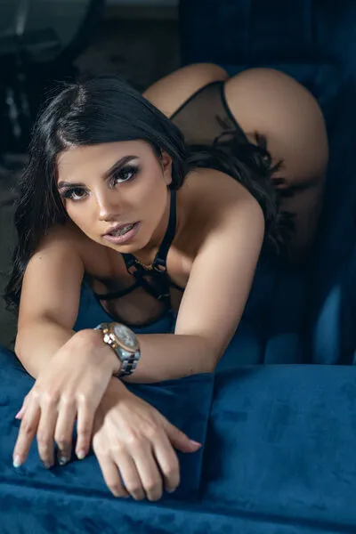 Live sex webcam photo for ArianaSantana #290194051