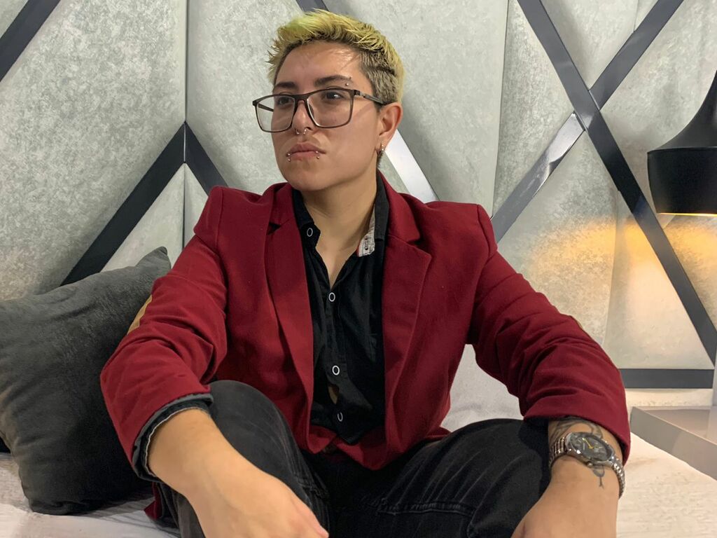 Live sex webcam photo for ArieleFosther #276554486