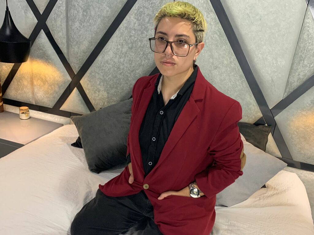 Live sex webcam photo for AriellFosther #276519885