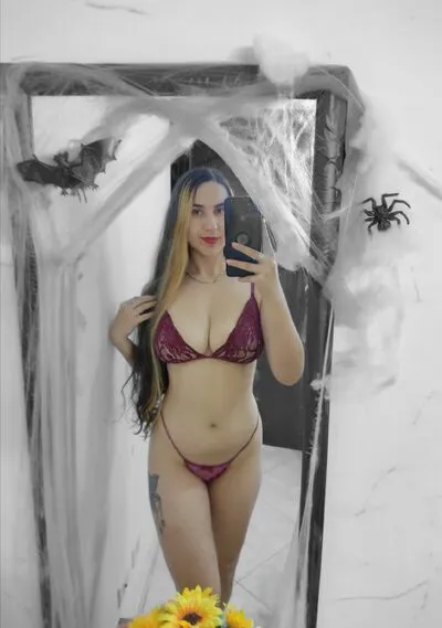 Live sex webcam photo for AshleyHinca #290194202