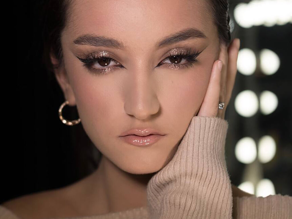 Live sex webcam photo for AsterLin #277004832