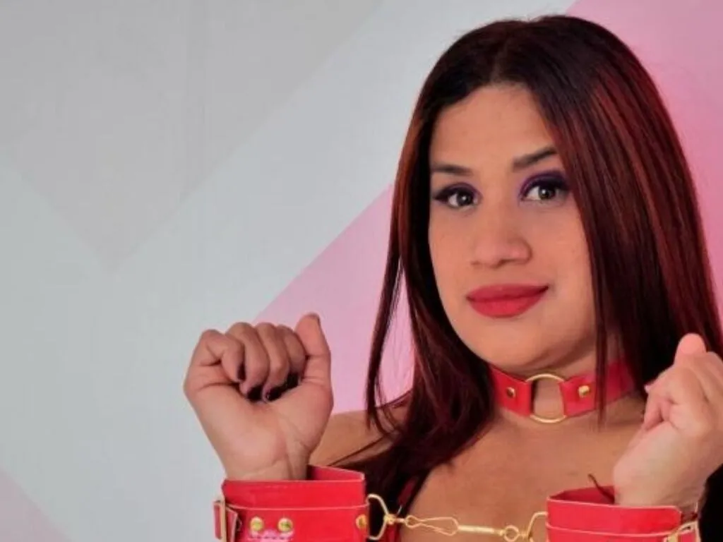 Live sex webcam photo for AuroraCiccone #277092306