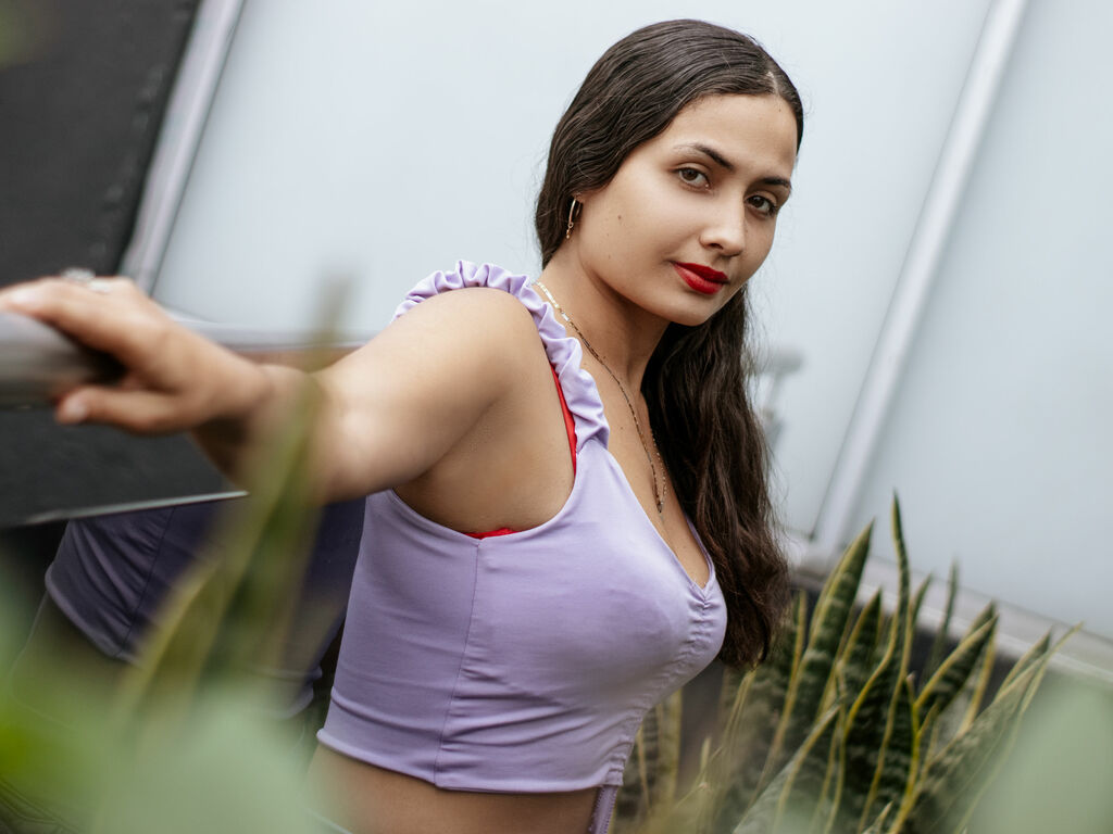 Live sex webcam photo for AyisonYohnson #277437001