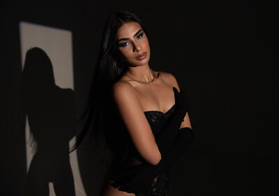 Live sex webcam photo for BellaAlarcon #290159193