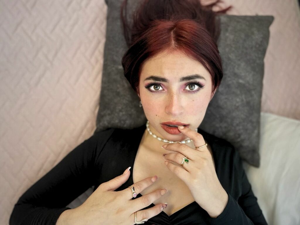 Live sex webcam photo for BeverlyLarzon #277772700