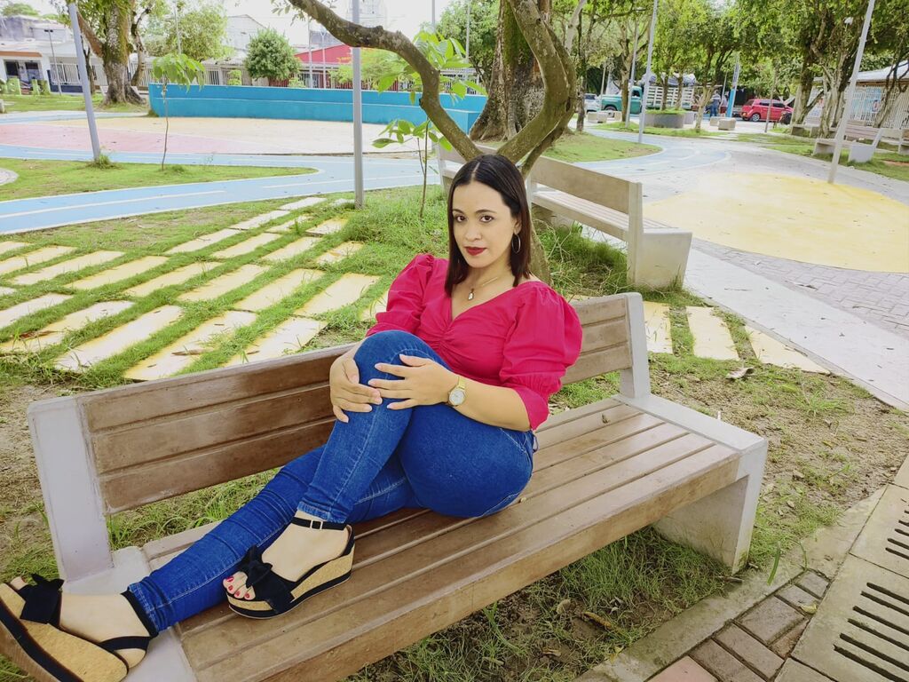 Live sex webcam photo for BlairSlanders #278143083