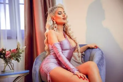 Live sex webcam photo for BlancheSummer #290193038