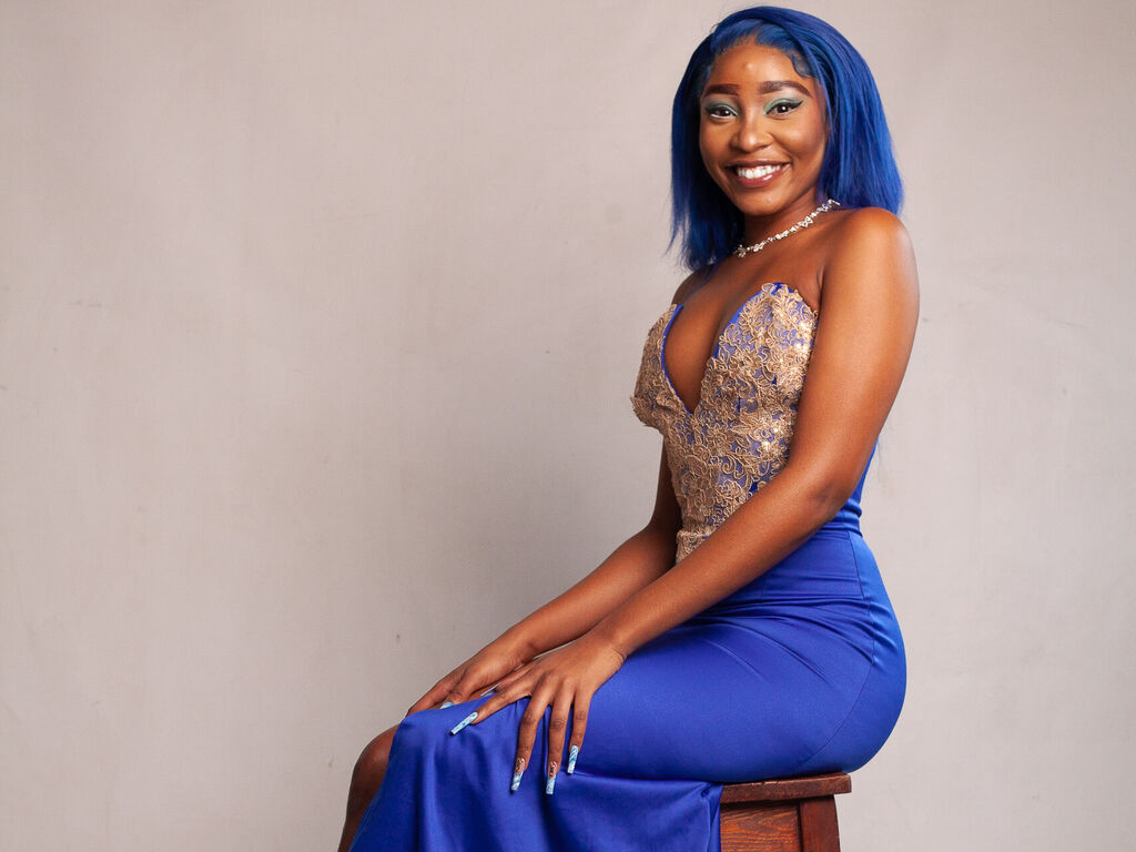 Live sex webcam photo for BlueAurora #277113531