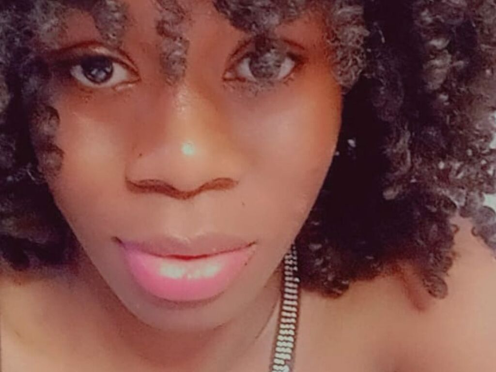 Live sex webcam photo for BoboLeesha #276596807