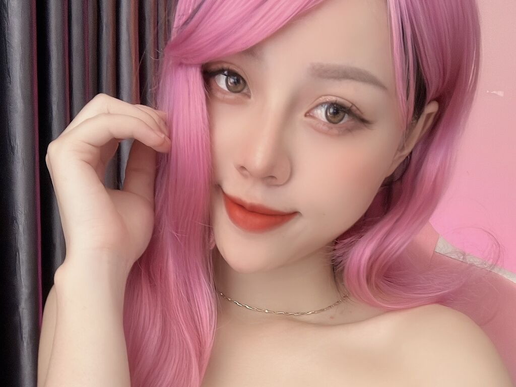 Live sex webcam photo for BonieSiro #275880074