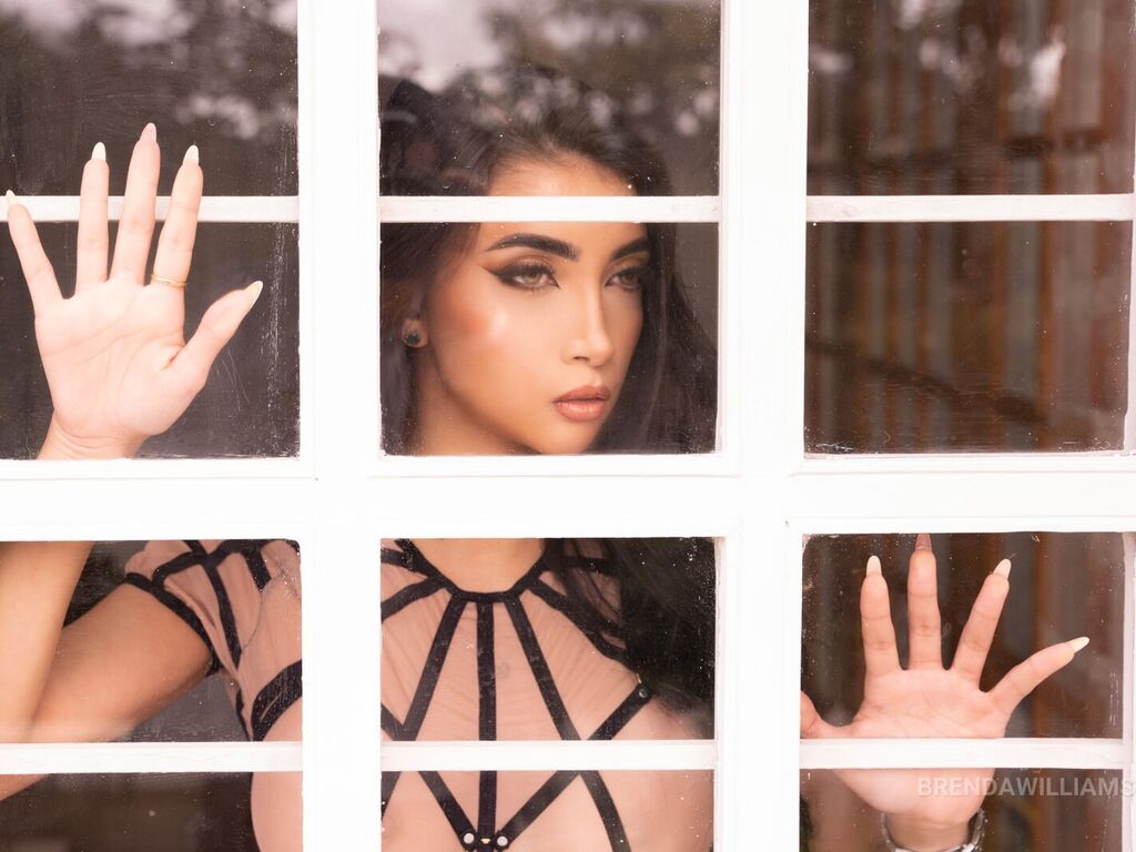 Live sex webcam photo for BrendaWilliams #276131335