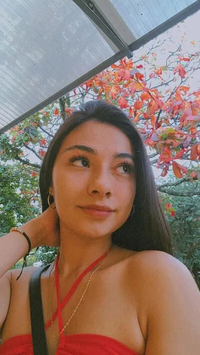 Live sex webcam photo for CamileGrey #290121246