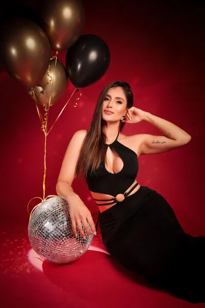 Live sex webcam photo for CarlaFerrara #290168265