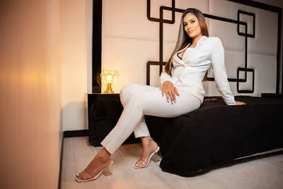 Live sex webcam photo for CarlaFerrara #290168354