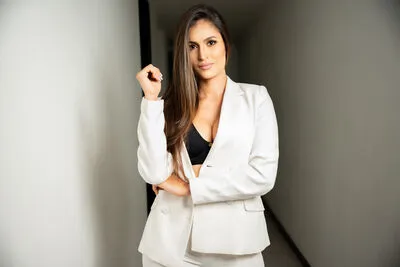 Live sex webcam photo for CarlaFerrara #290168357