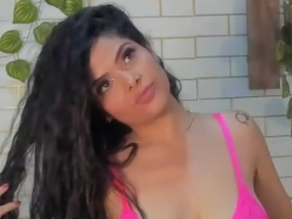 Live sex webcam photo for CatalheyaSmith