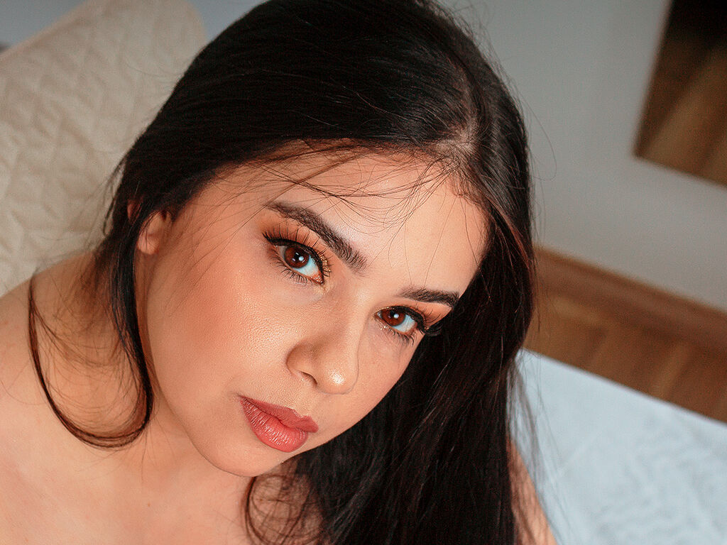 Live sex webcam photo for CatheTomi #276322109