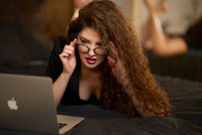 Live sex webcam photo for CelineBoyer #290121673