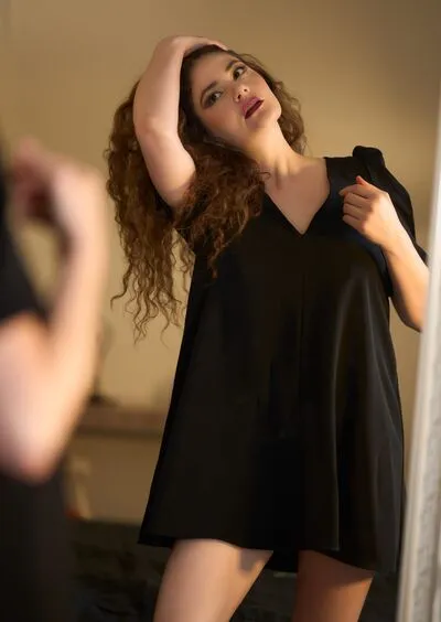 Live sex webcam photo for CelineBoyer #290121677