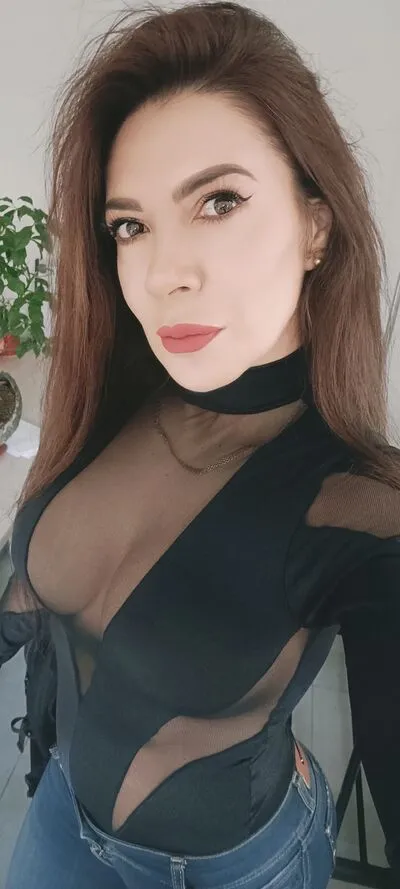 Live sex webcam photo for ChandrelRose #290168416