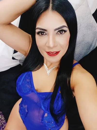 Live sex webcam photo for ChandrelRose #290168421