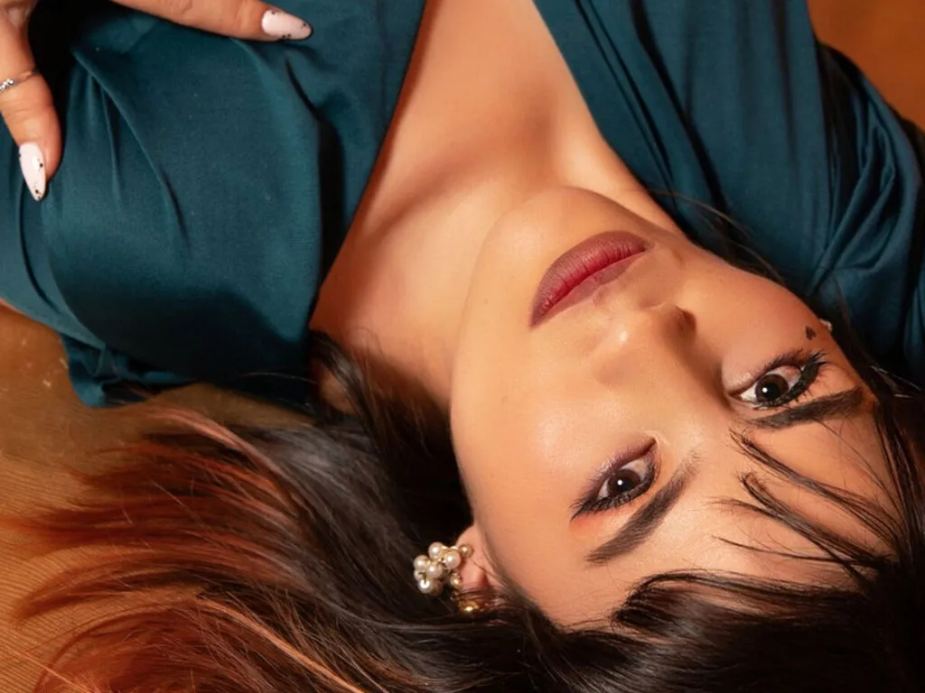 Live sex webcam photo for ChanelDubais #276672998