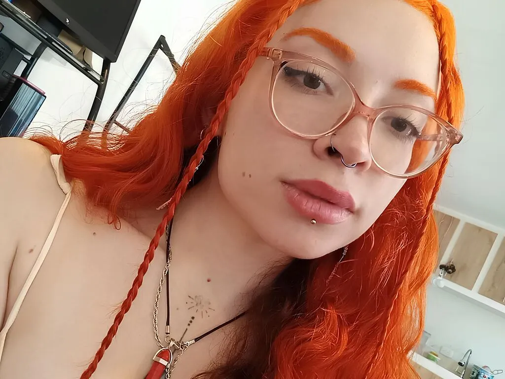 Live sex webcam photo for CharickAdler