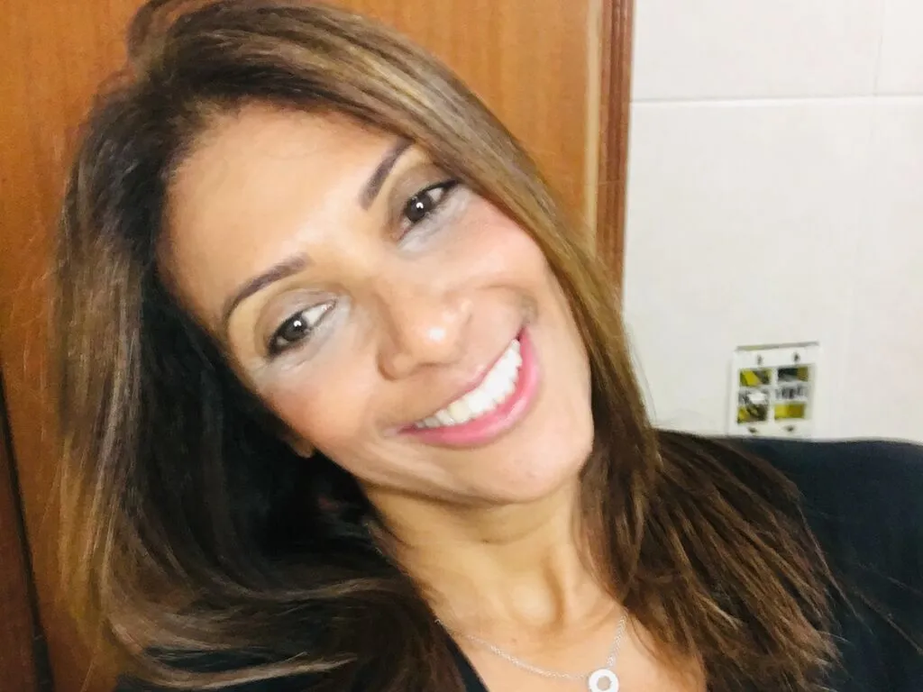 Live sex webcam photo for ChiaraMorena #276512193