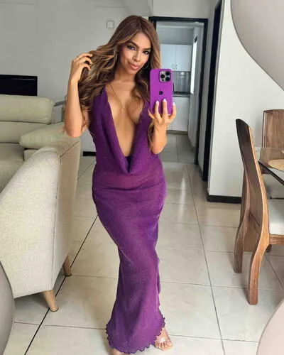 Live sex webcam photo for ChloeNova #290138485