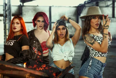 Live sex webcam photo for ChloeNova #290138602