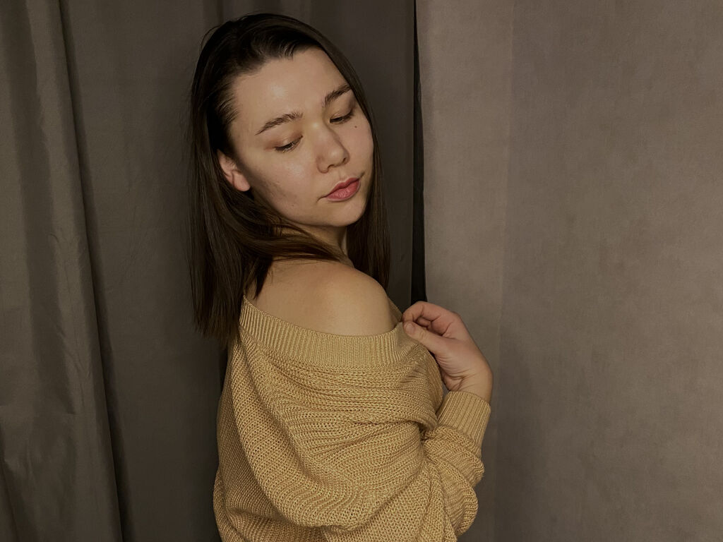 Live sex webcam photo for ChristyRoy #276861185