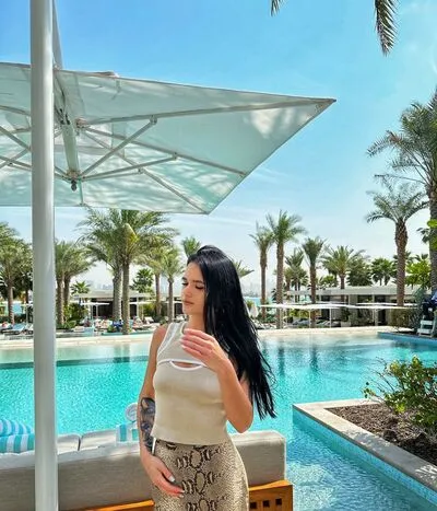 Live sex webcam photo for CindyCall #290168656