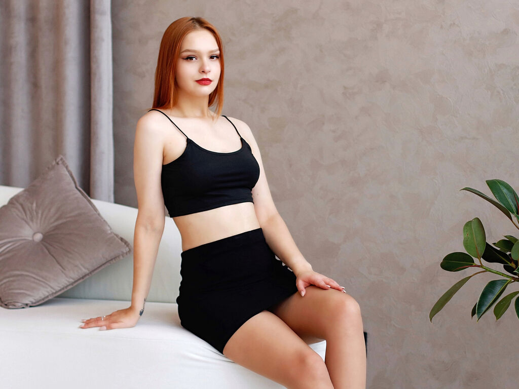 Live sex webcam photo for CindyWayne #276512268