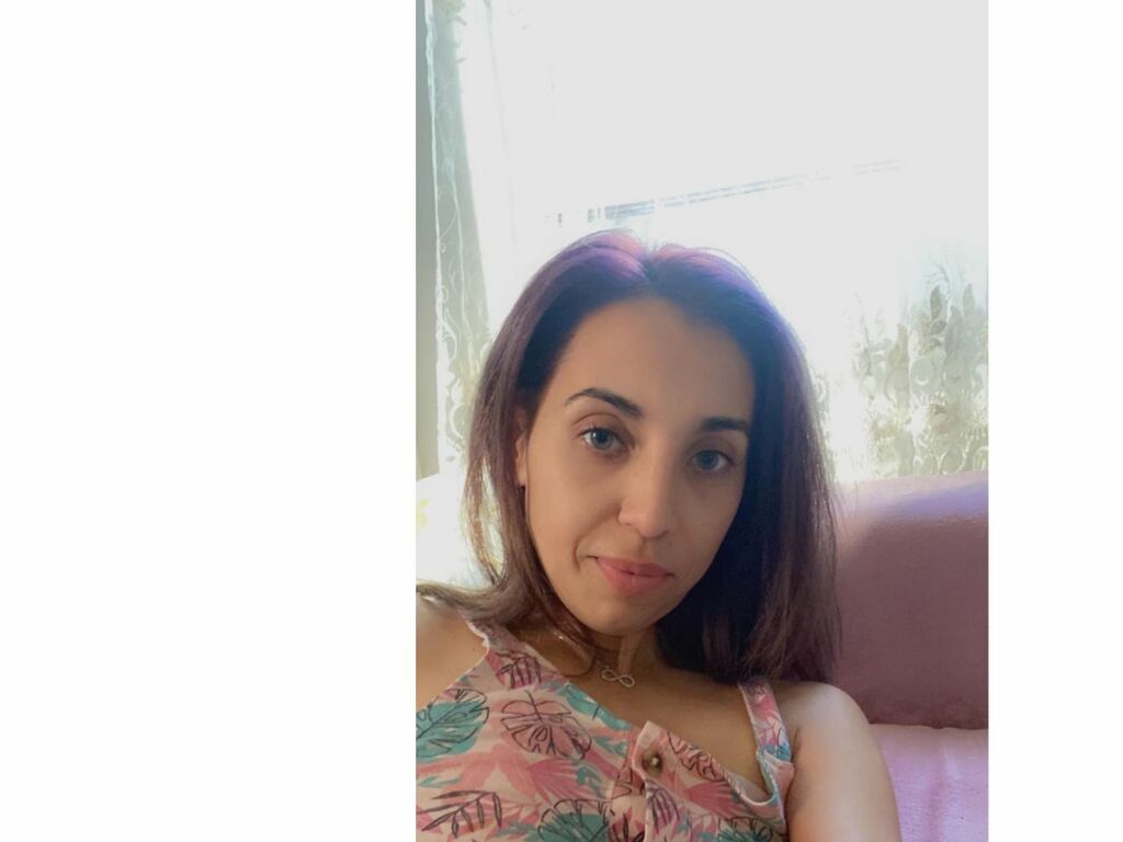 Live sex webcam photo for ClarraRight #277335902