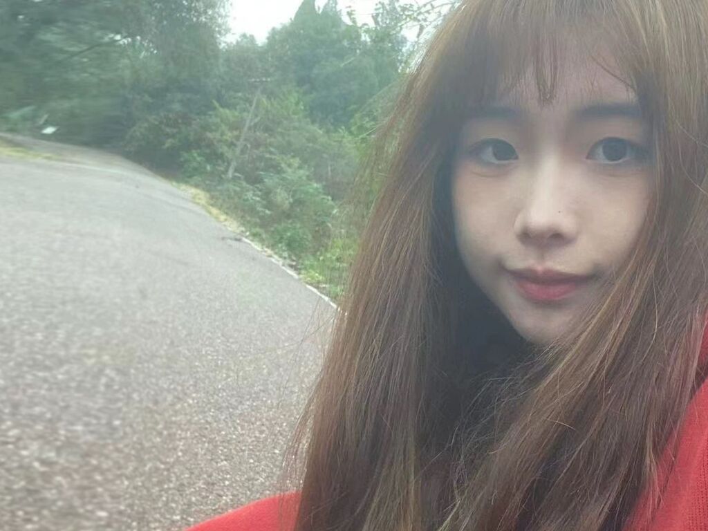 Live sex webcam photo for CollinBai #276659762